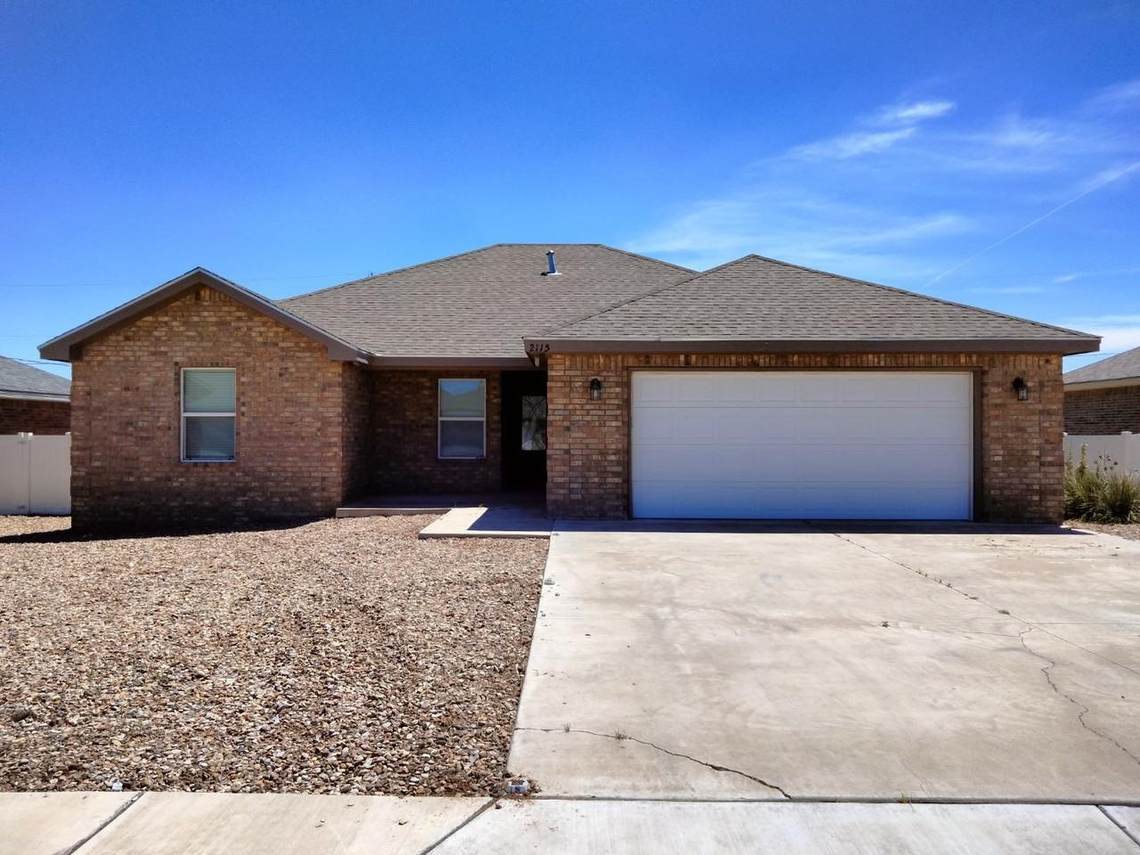 2115 Roadrunner Ln - Photo 2 of 11