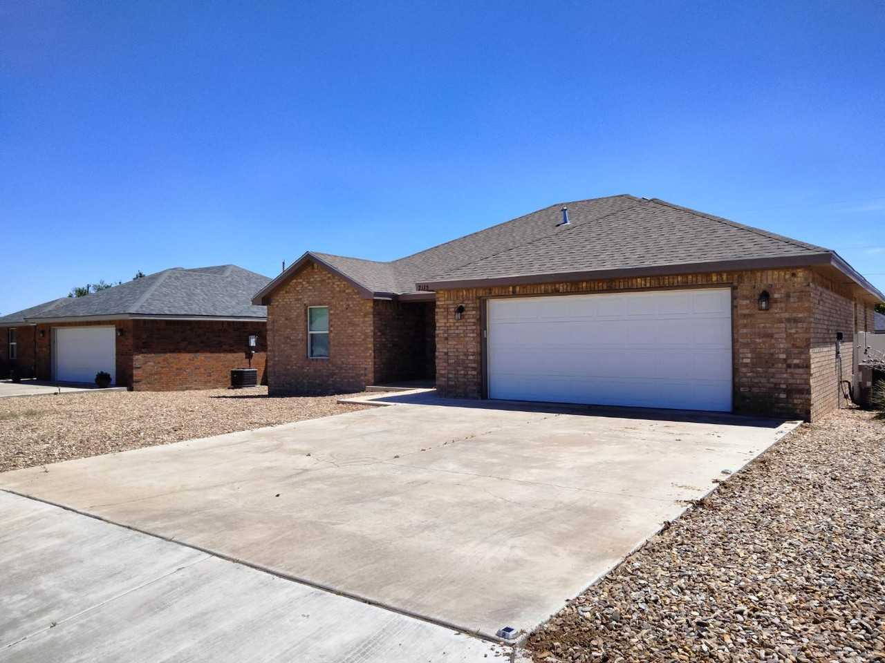 2115 Roadrunner Ln - Photo 3 of 11