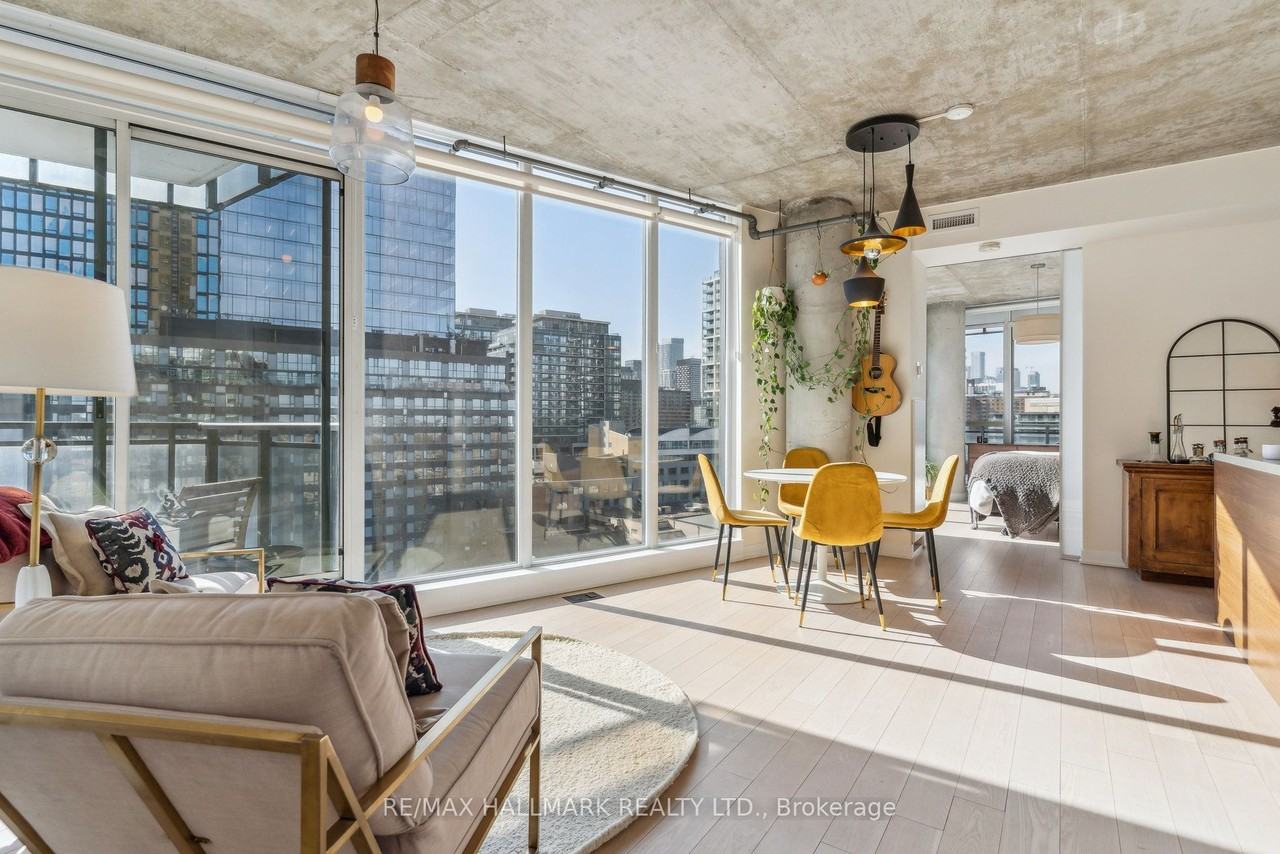 318 King Street East #1014