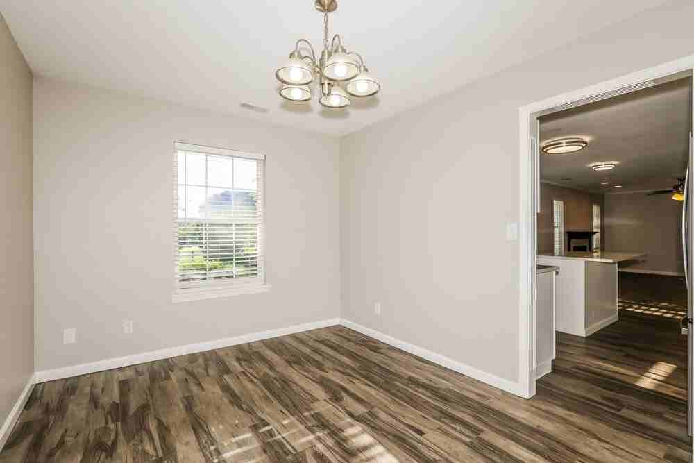 4604 Welton St - Photo 6 of 17