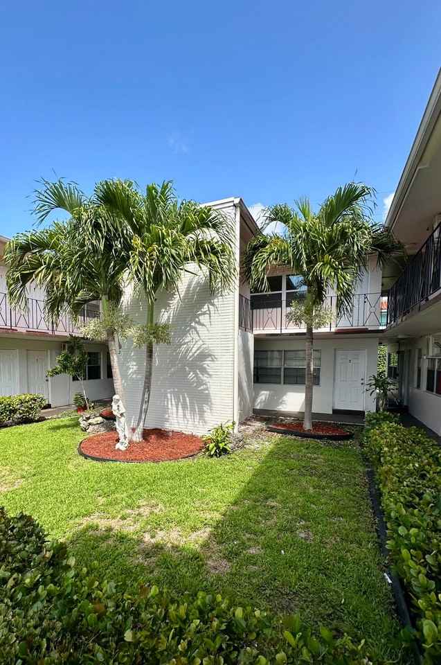 11605 Canal Dr - Photo 3 of 10