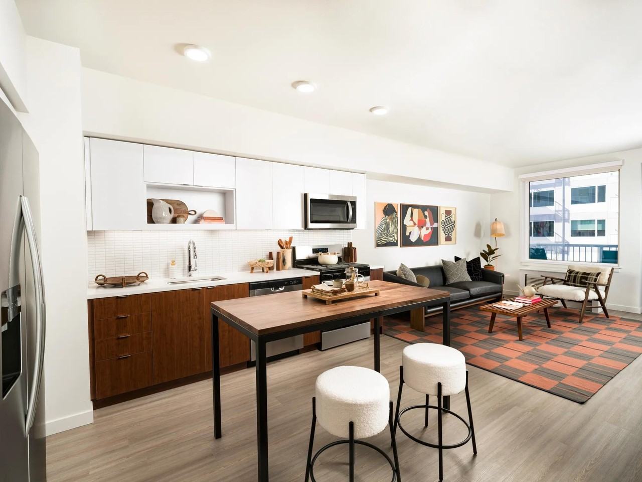 Modera Raleigh Hills - Photo 3 of 47