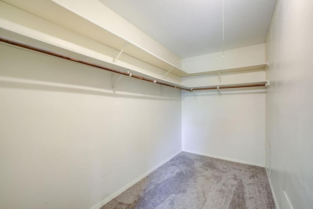 1619 73rd Ave Ne - Photo 6 of 10