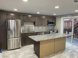 featured image of 87 Pine St