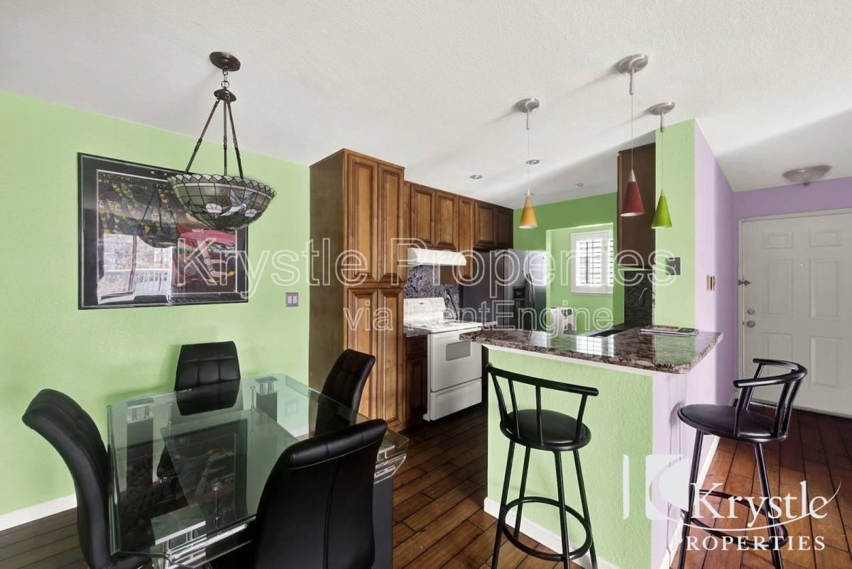 175 Lighthouse Dr - Photo 3 of 10