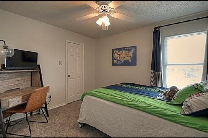 8705 Township Ct - Photo 2 of 10