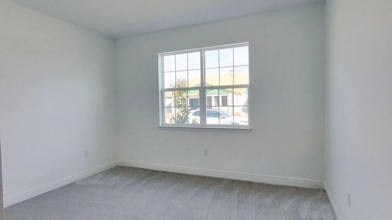 19244 Allium Pl - Photo 4 of 35