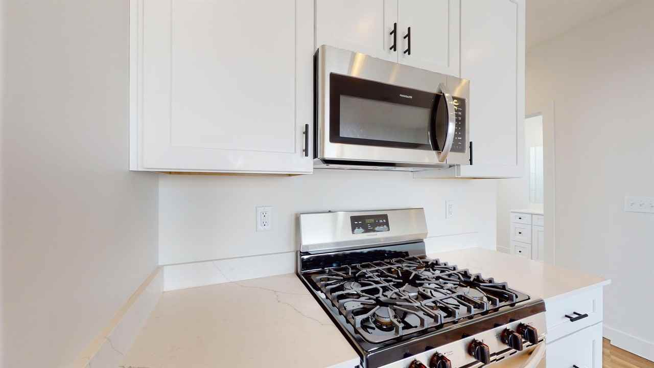 1816 Northwest #10 - Photo 3 of 30