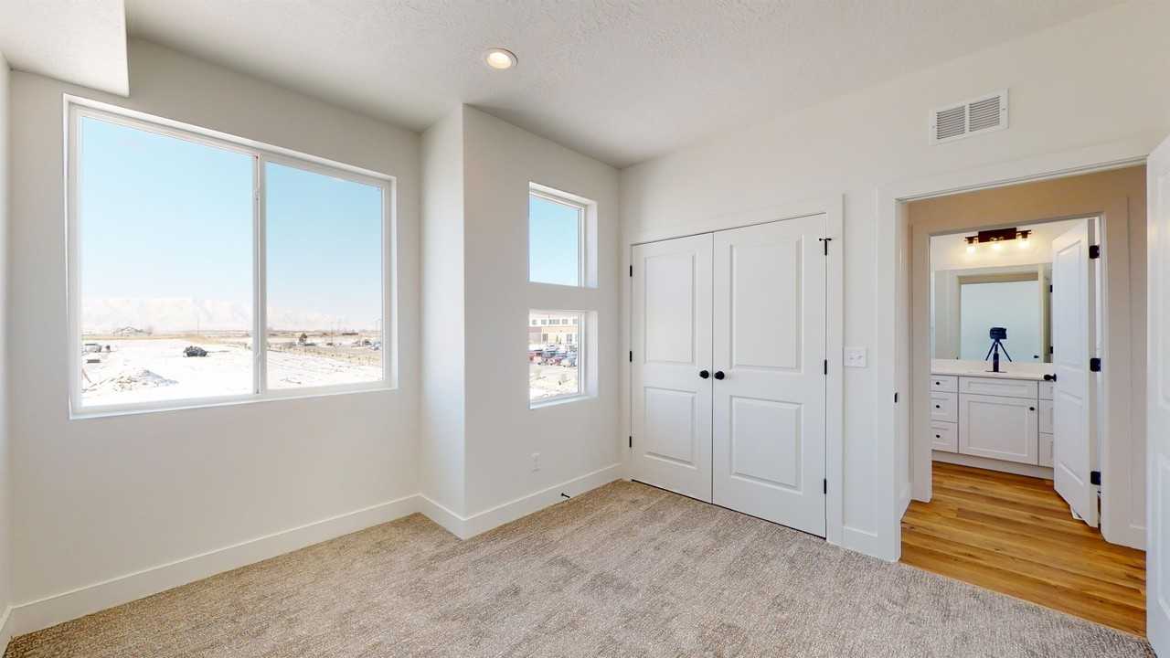 1816 Northwest #10 - Photo 7 of 30