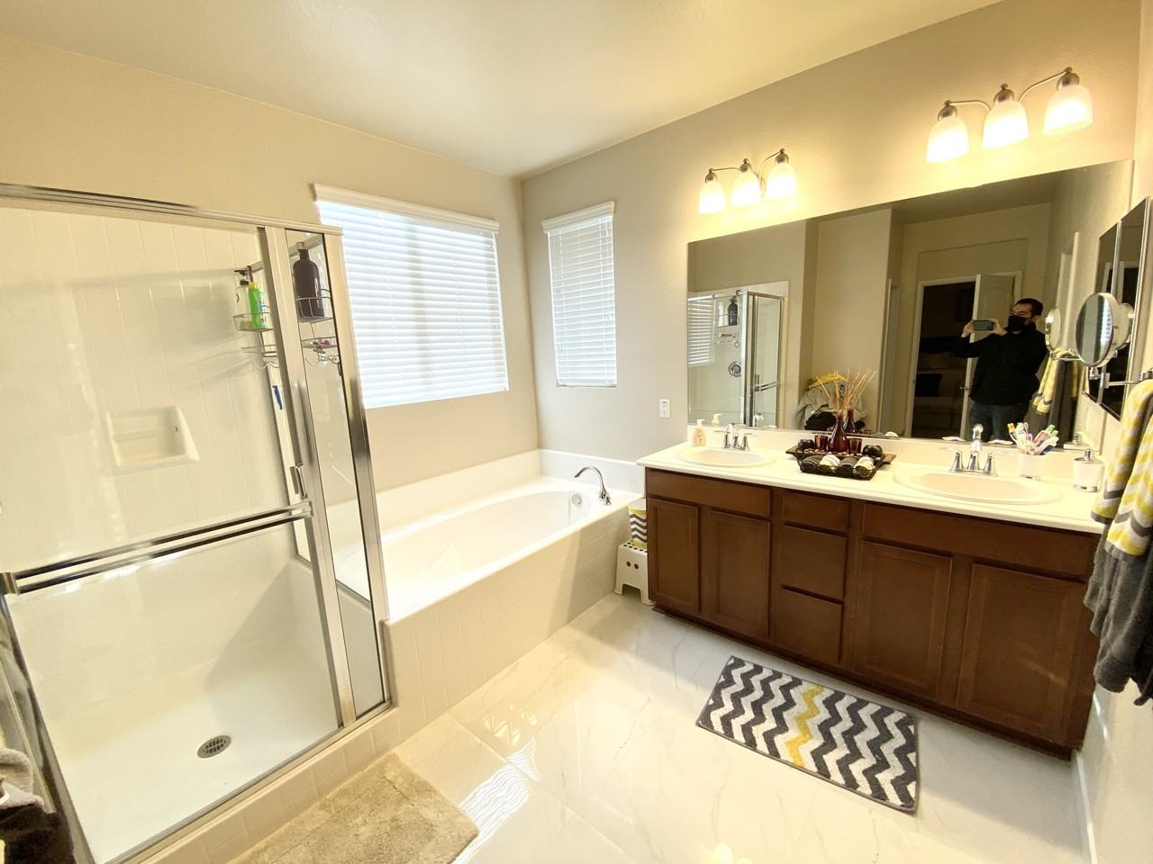 29353 Fall River Ln - Photo 2 of 32