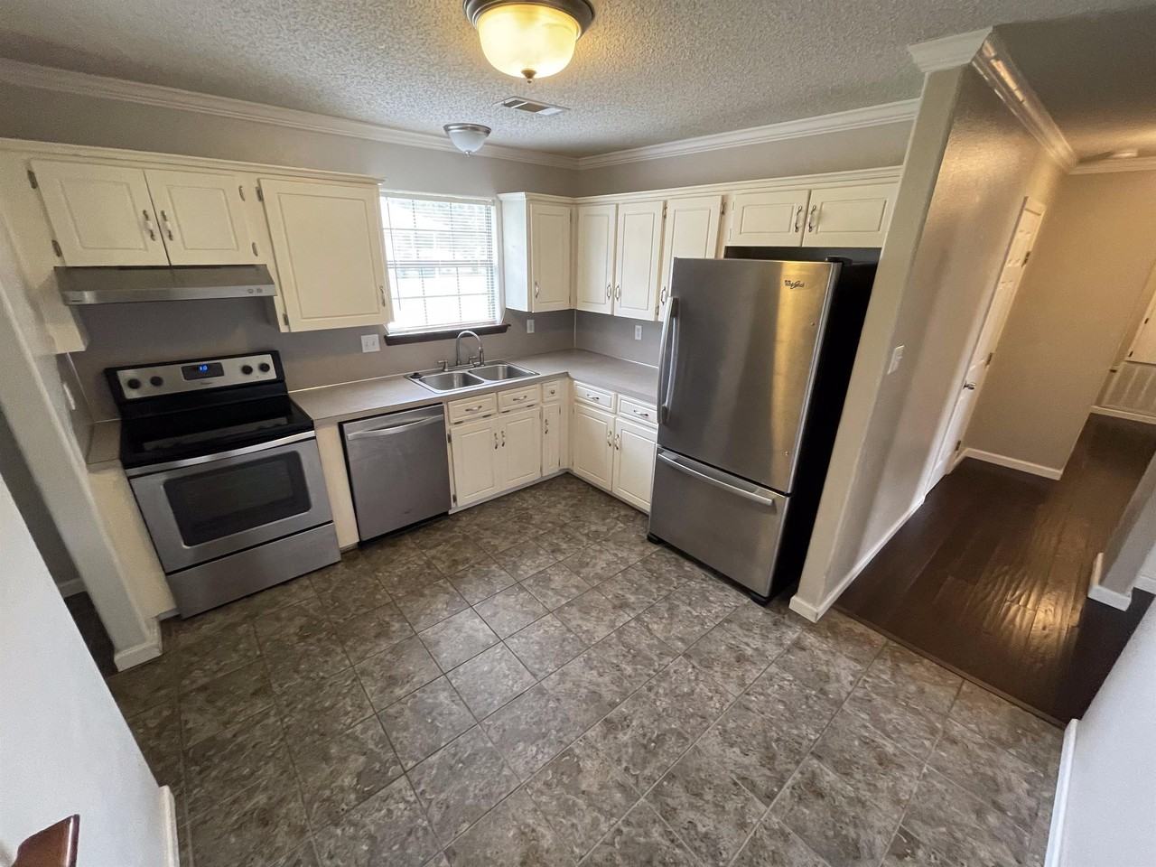 1 Heather St - Photo 3 of 22