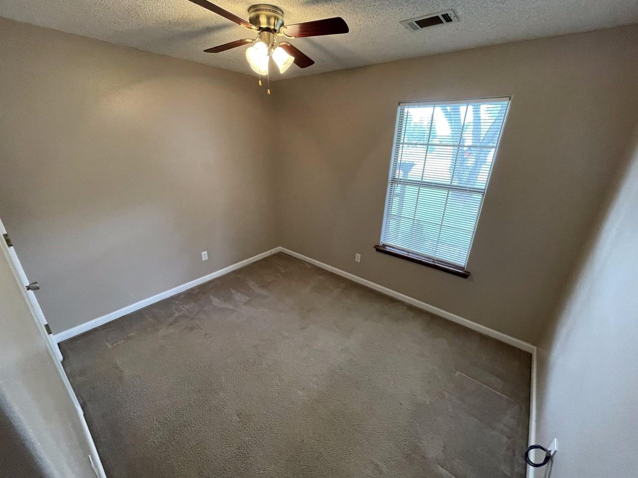 1 Heather St - Photo 5 of 22