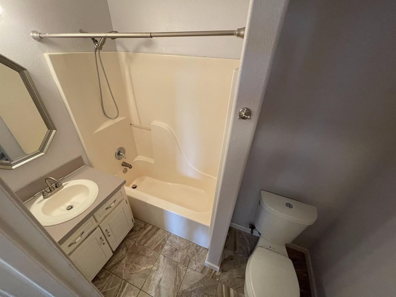 1 Heather St - Photo 4 of 22