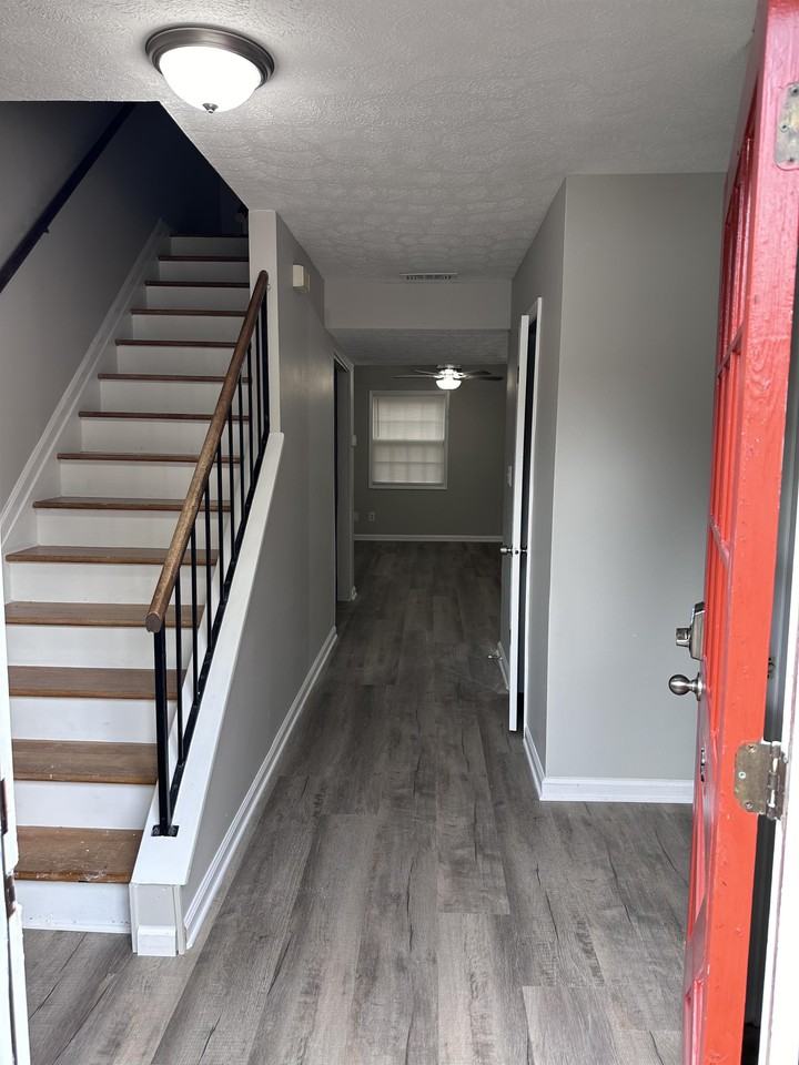 185 Eaglewood Way #1