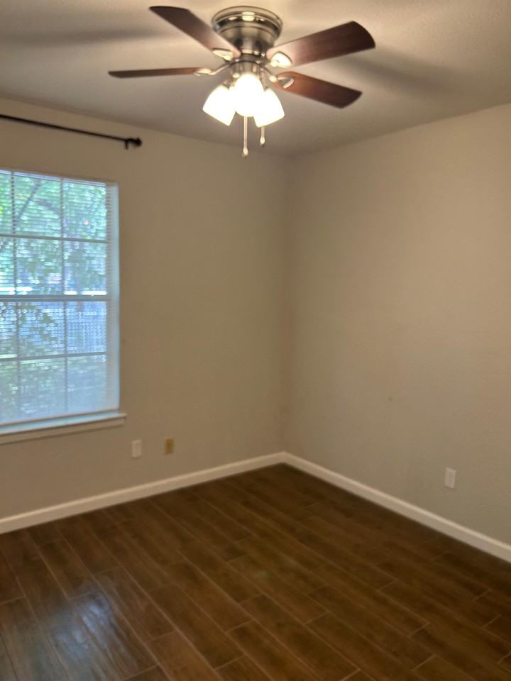 1908 Nevada St - Photo 3 of 12