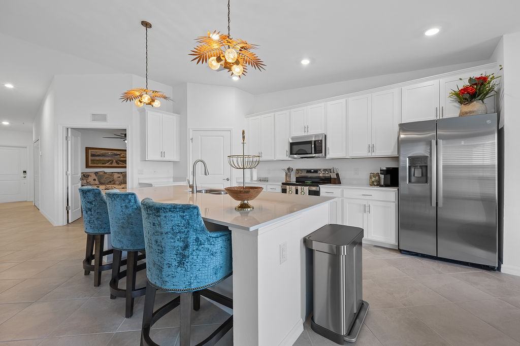 5465 Double Eagle Cir #1 - Photo 4 of 17