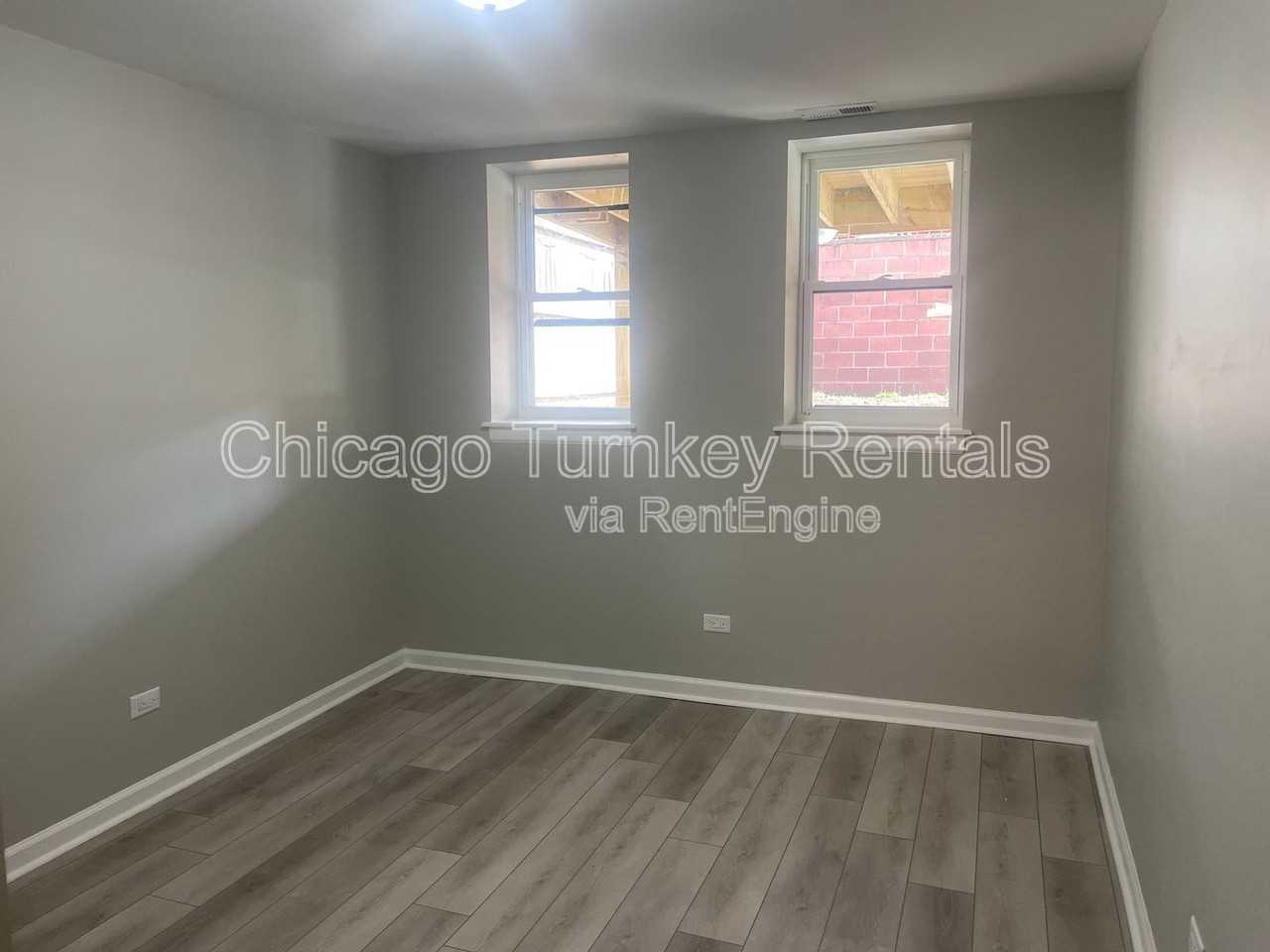 1927 S Morgan St #G - Photo 7 of 12