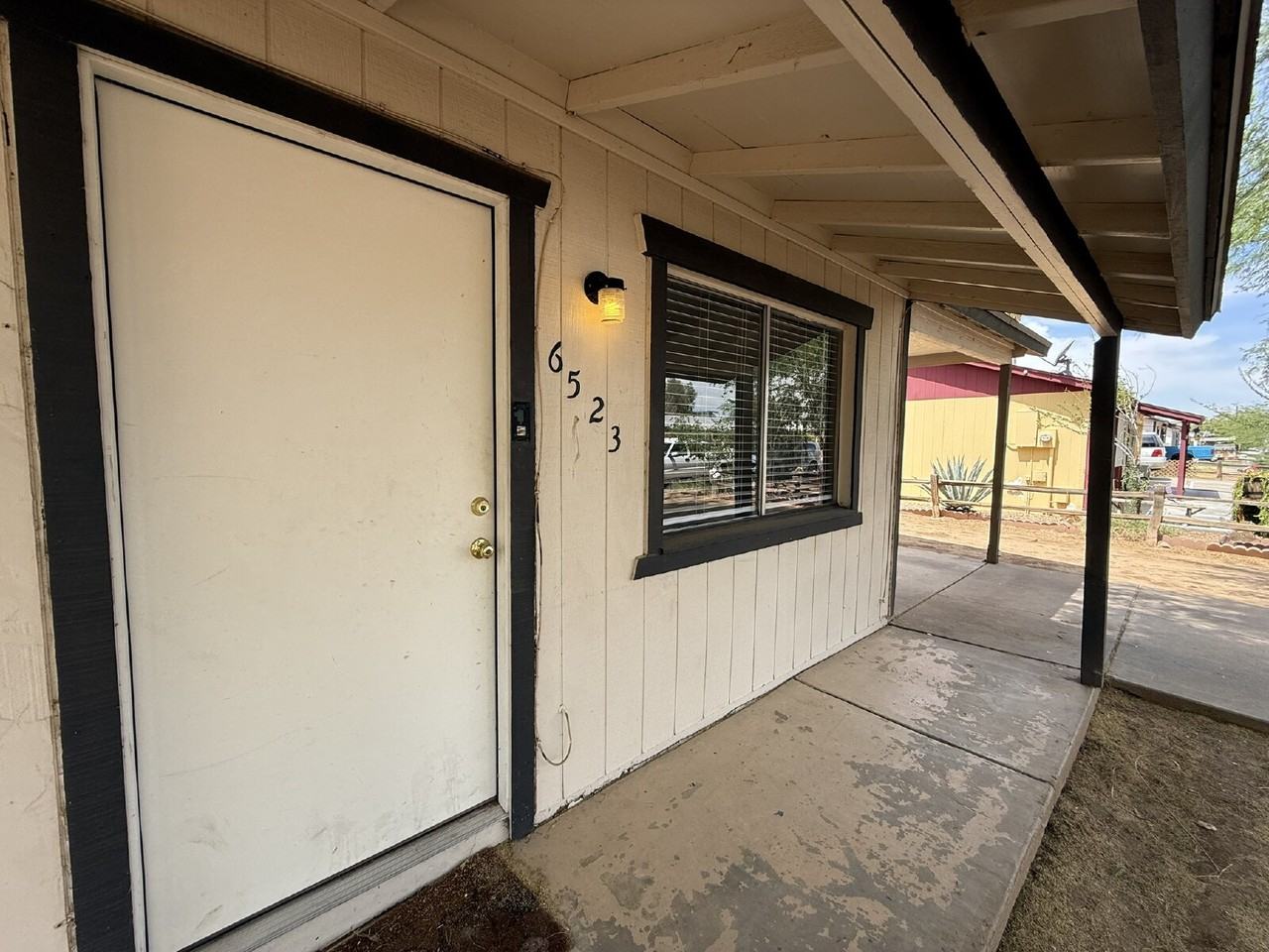 6523 W Weldon Ave - Photo 2 of 18