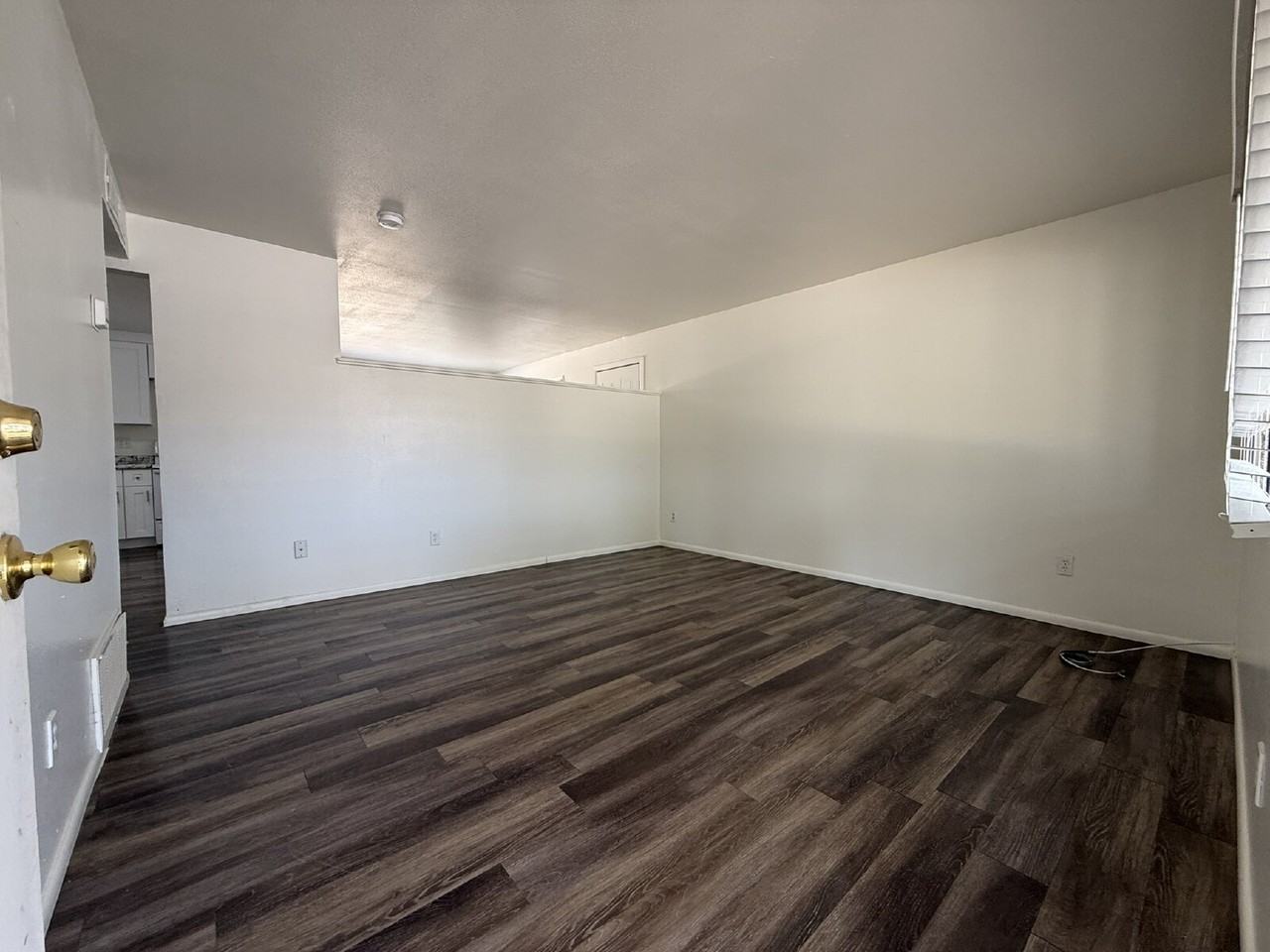 6523 W Weldon Ave - Photo 3 of 18