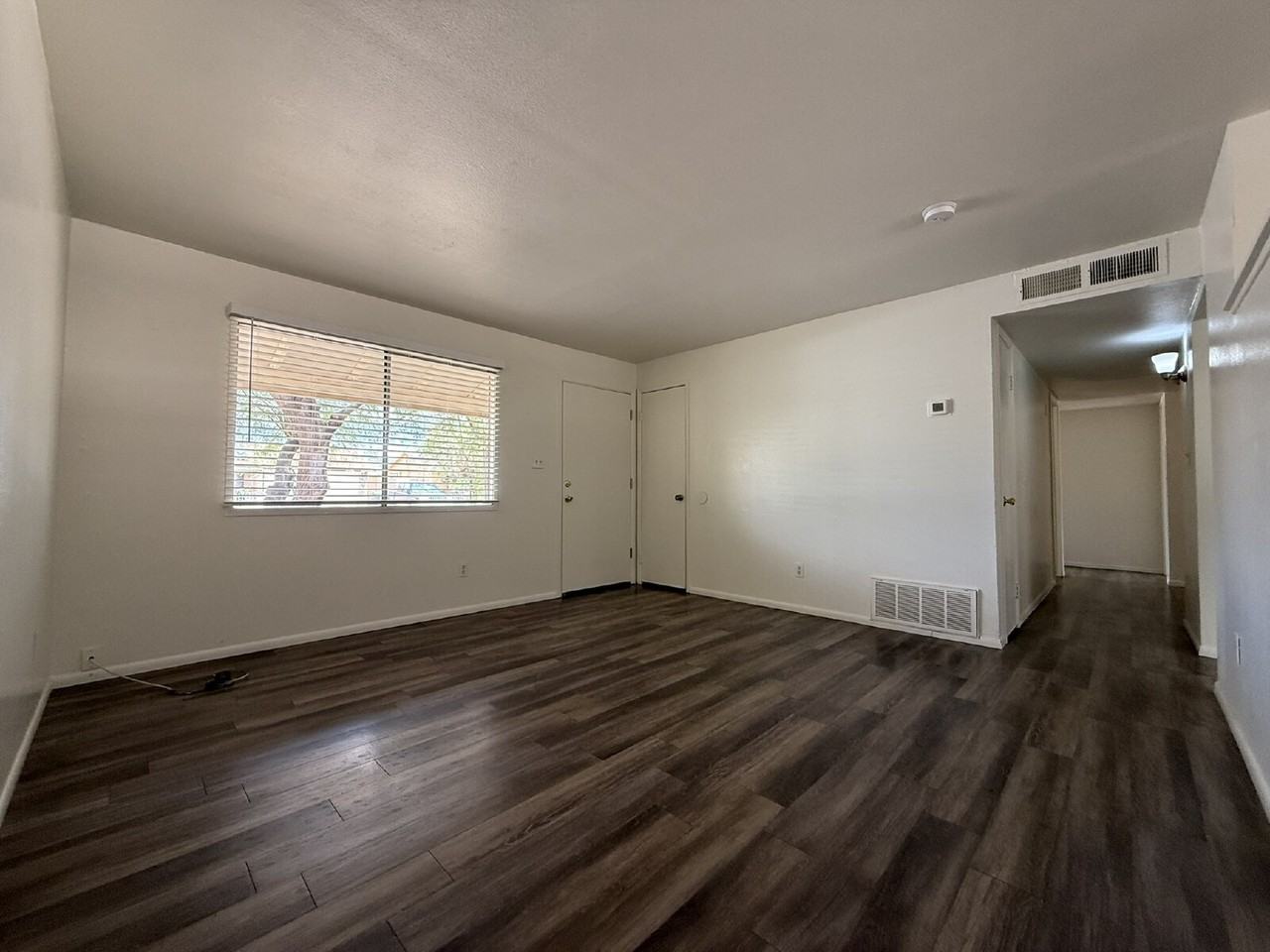 6523 W Weldon Ave - Photo 4 of 18