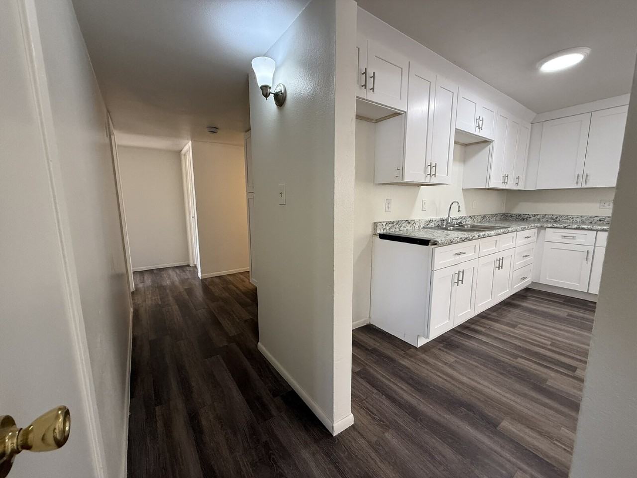 6523 W Weldon Ave - Photo 5 of 18