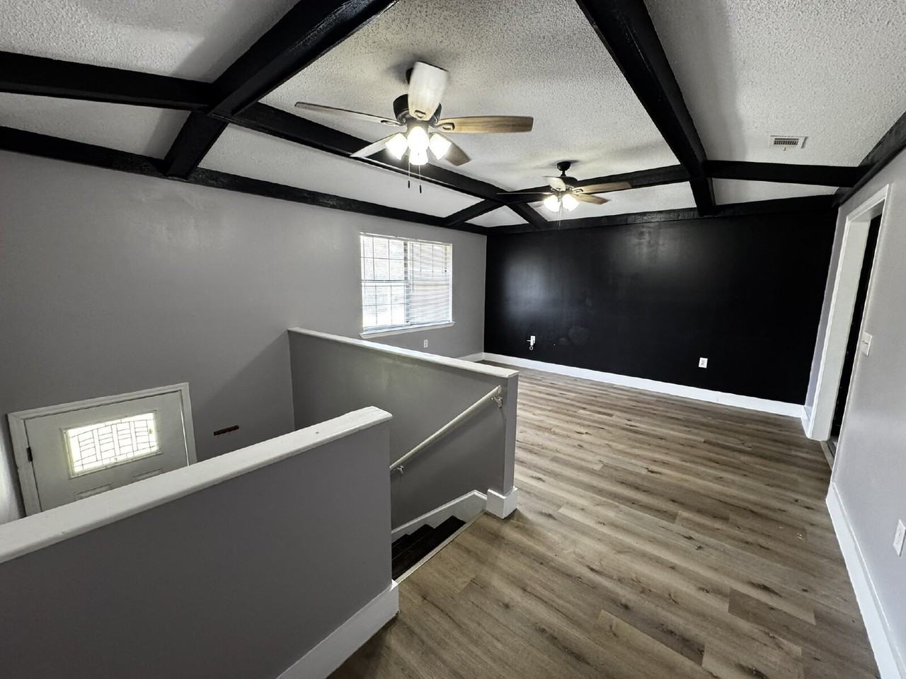 1035 Bacon Rd - Photo 2 of 19