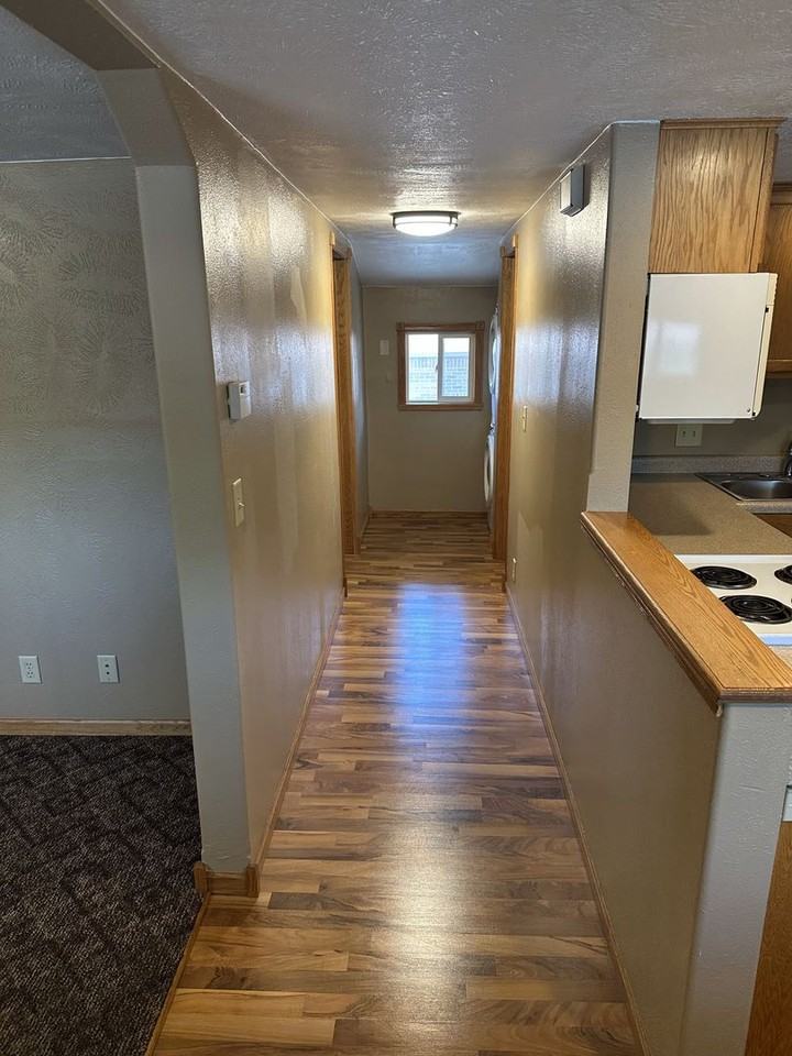 716 S Iowa St - Photo 3 of 11