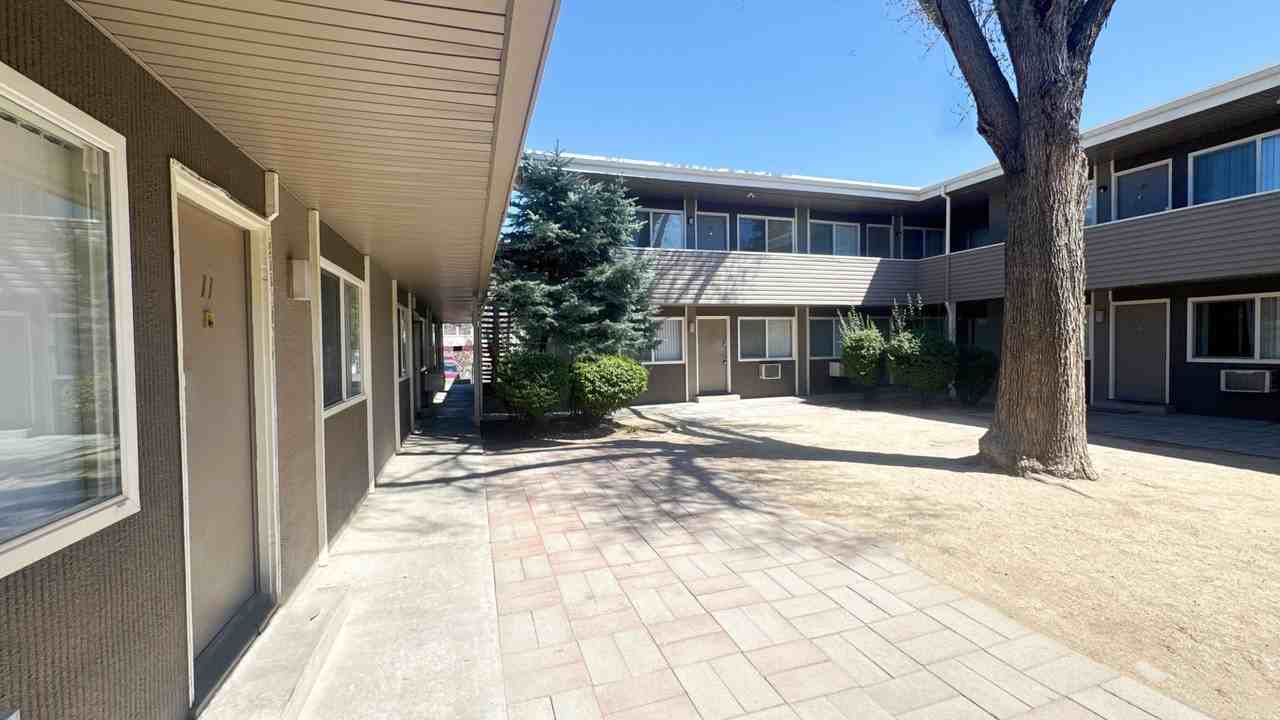 Hillcrest Apartments - Photo 3 of 7