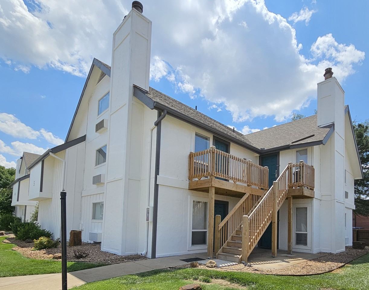 Main Street Residences - Photo 2 of 26