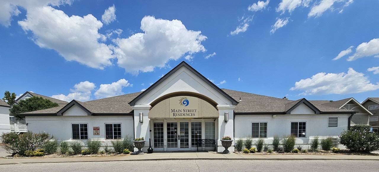 Main Street Residences - Photo 3 of 26