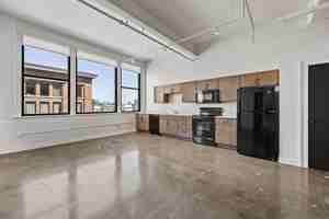featured image of 411 3rd St Se