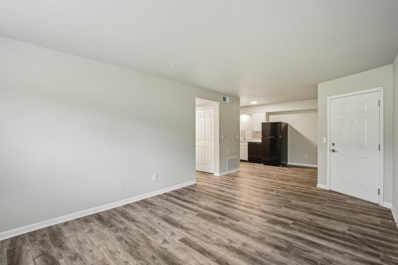 Prospector's Point Apartments - Photo 2 of 29