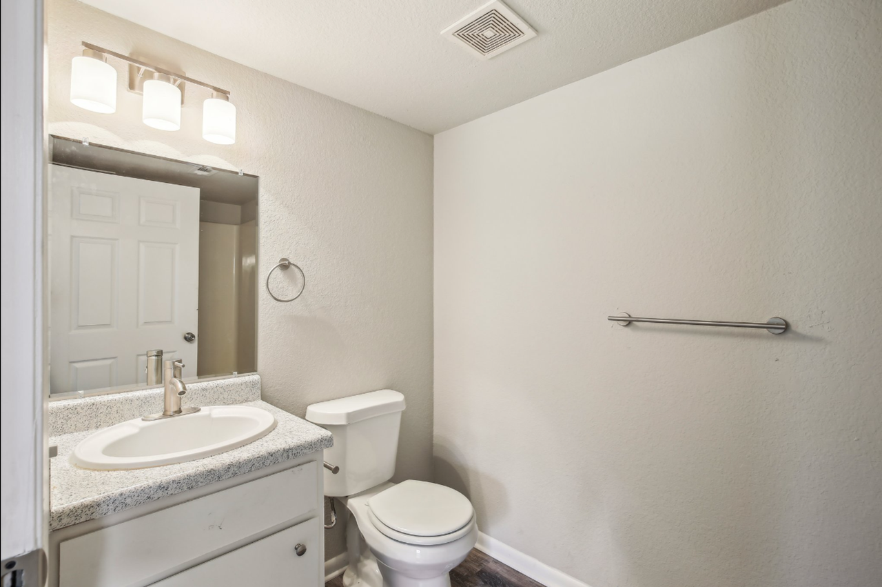 Prospector's Point Apartments - Photo 7 of 29