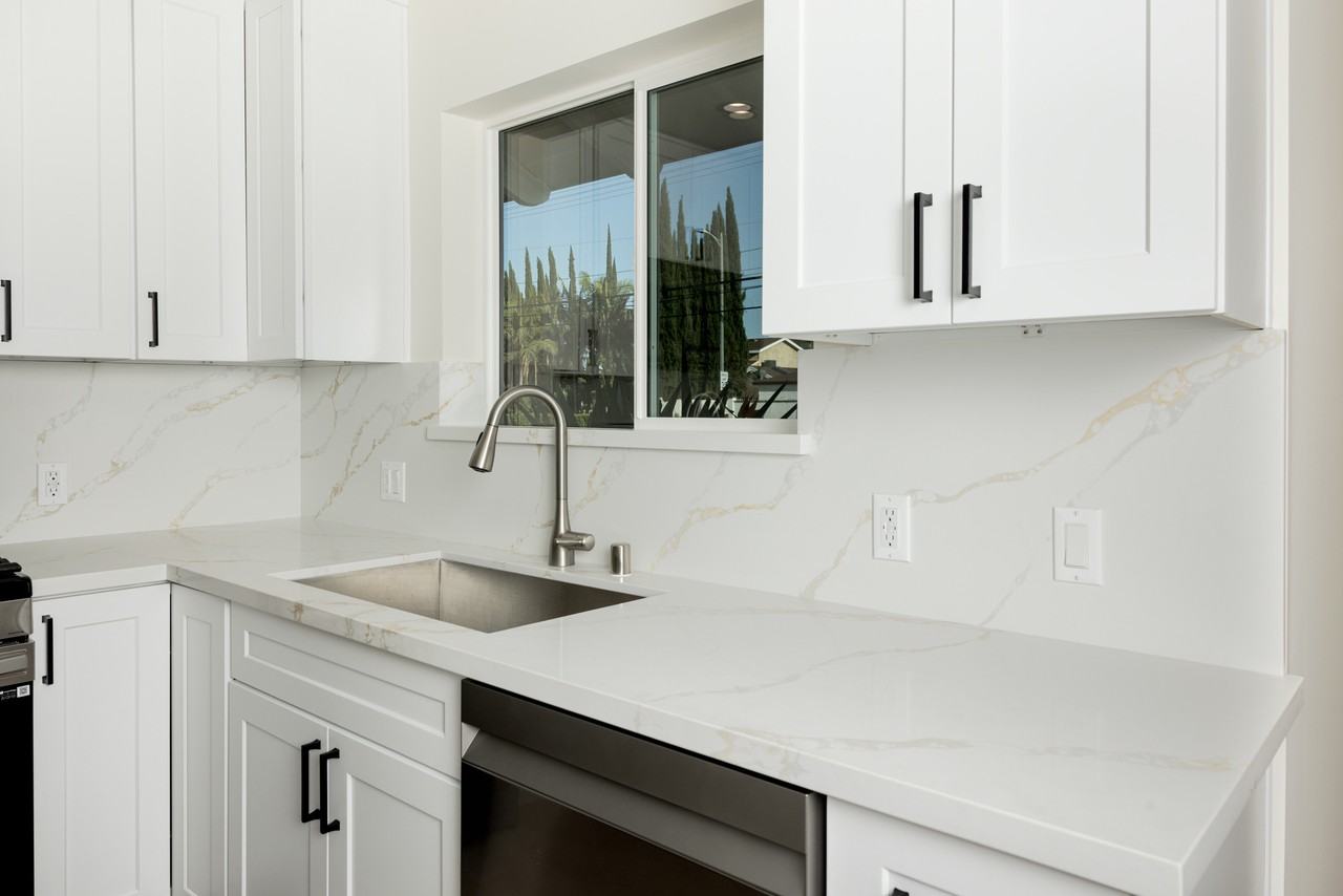 22347 Vanowen St #ADU - Photo 4 of 11