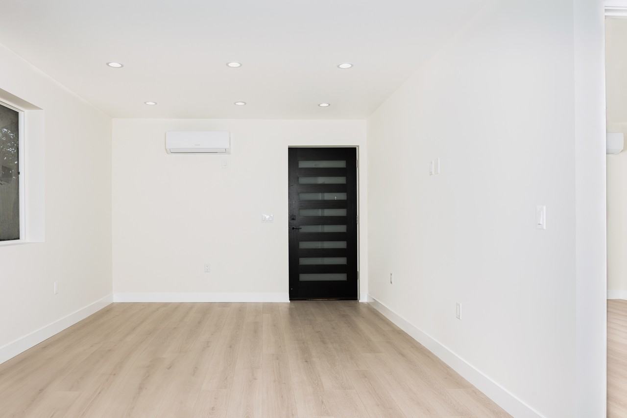 22347 Vanowen St #ADU - Photo 6 of 11