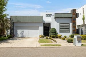 featured image of 305 N Mockingbird Ave #NA