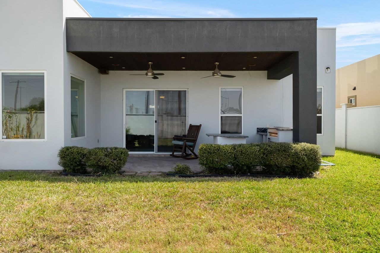 305 N Mockingbird Ave #NA - Photo 2 of 15