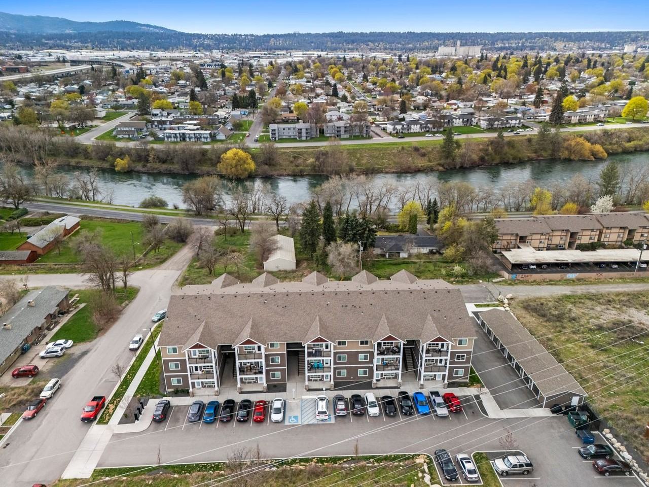 River City Apartments - Photo 3 of 27