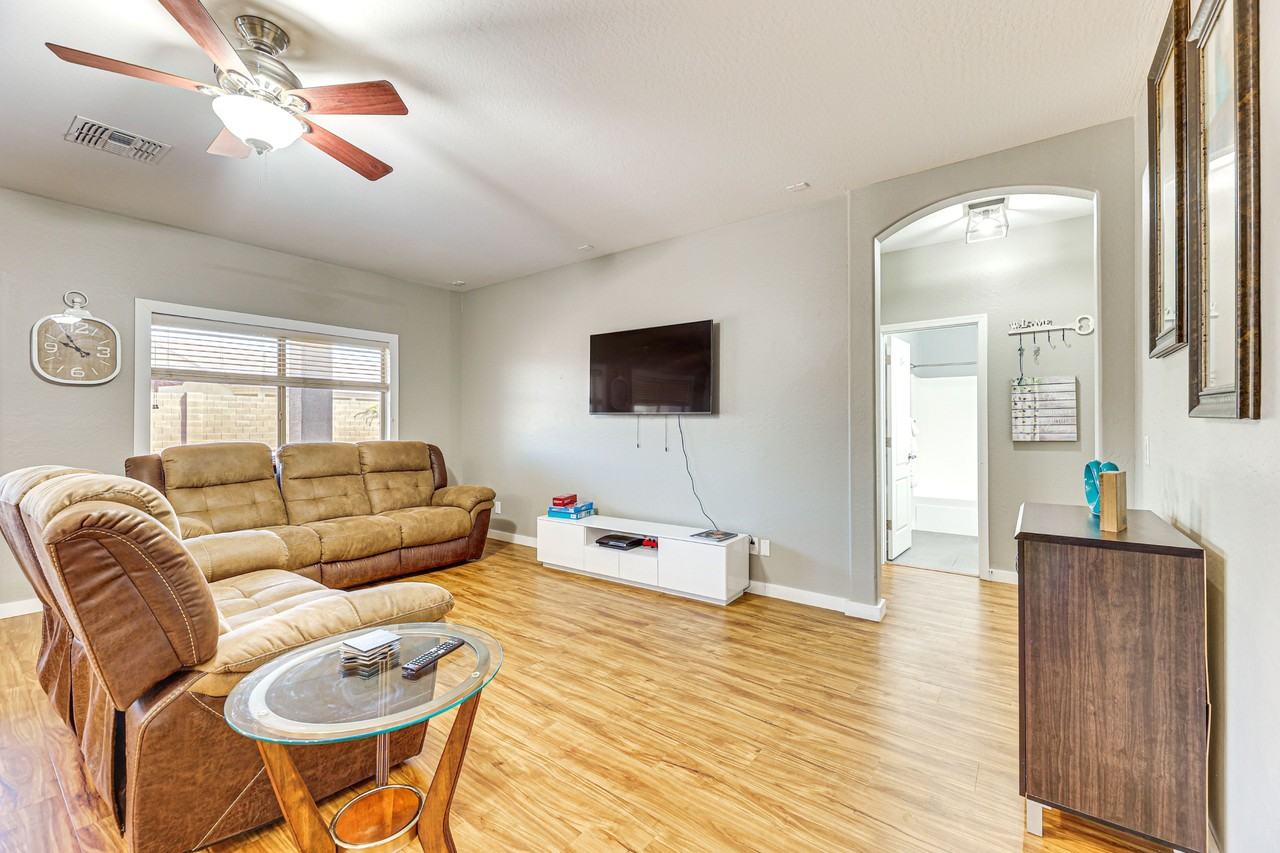 3552 N Excalibur Pl #NA - Photo 4 of 34