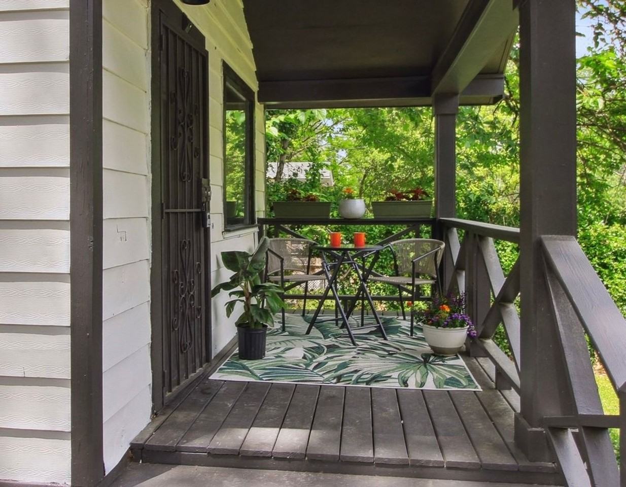 34 Holly Rd Nw - Photo 2 of 16