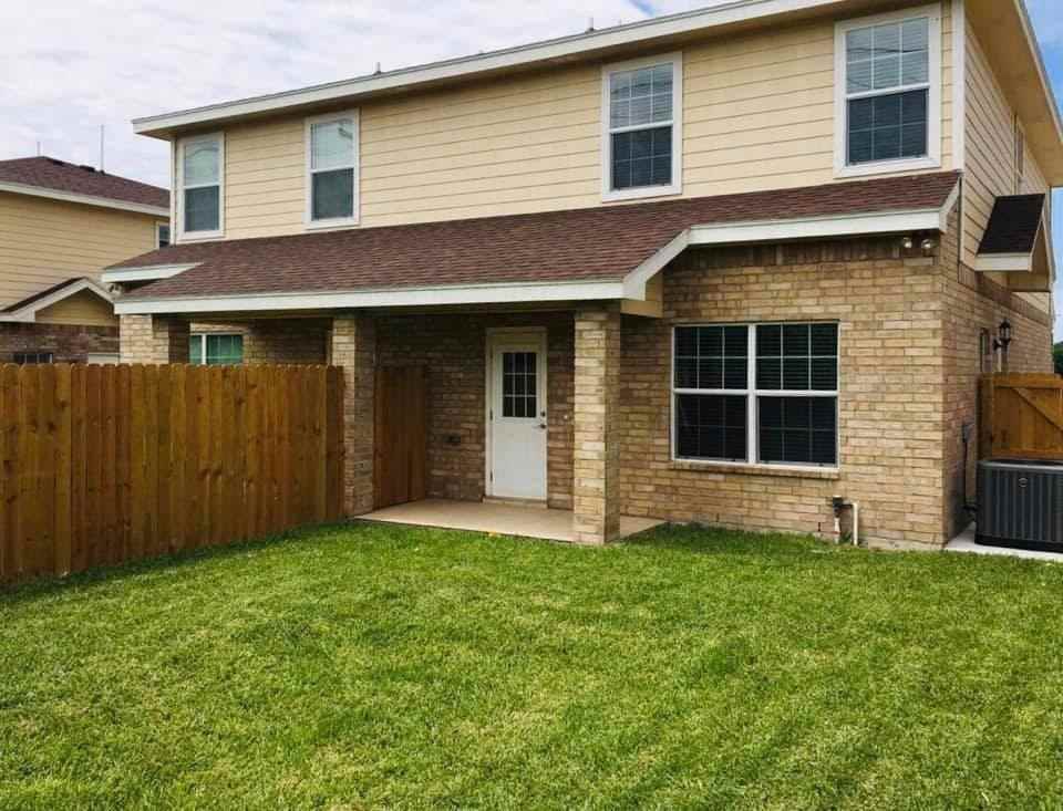 1507 North Phoenix Street #1 - Photo 2 of 8