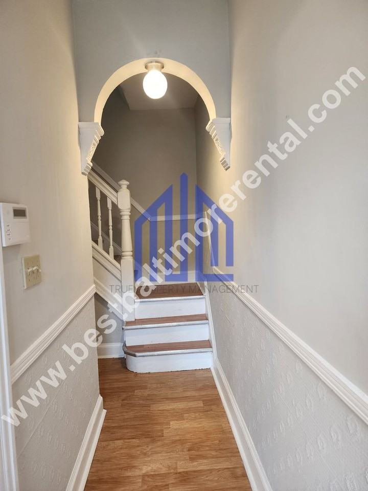 1934 Mosher St - Photo 2 of 11