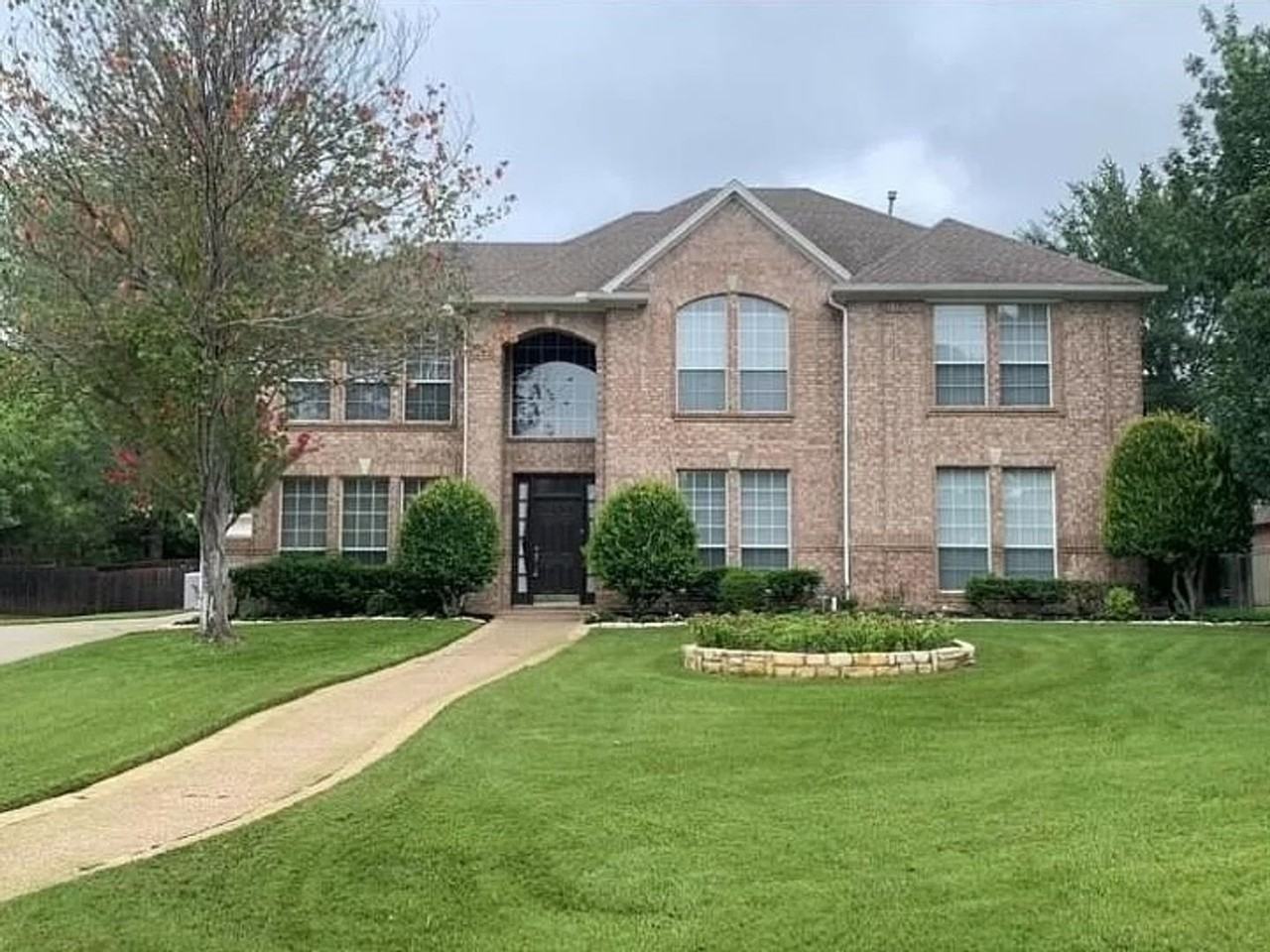 1005 S Hollow Dr - Photo 2 of 31