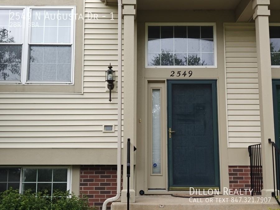 2549 N Augusta Dr #1 - Photo 2 of 32