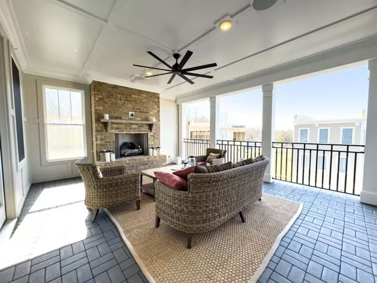 516 Belvedere Ave - Photo 6 of 45