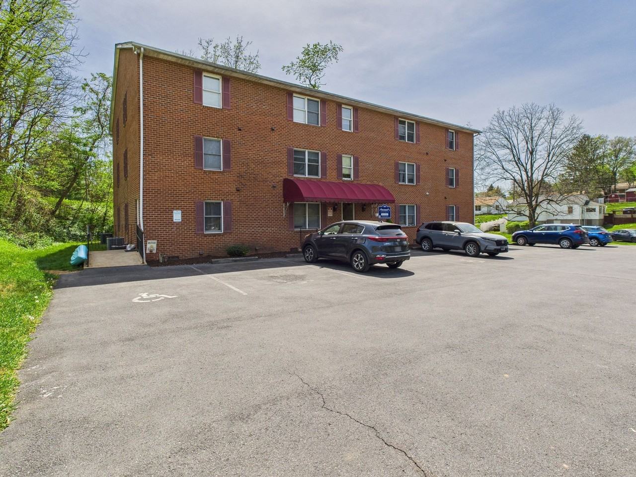 1020 Rockway Street - Photo 3 of 13