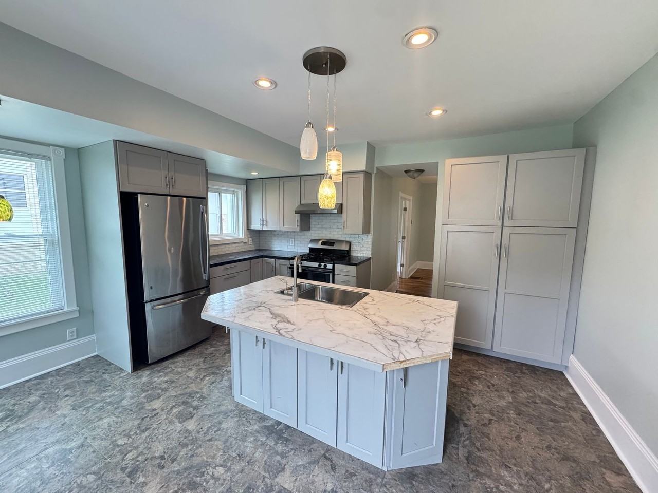 612 Jefferson Ave Se - Photo 2 of 20