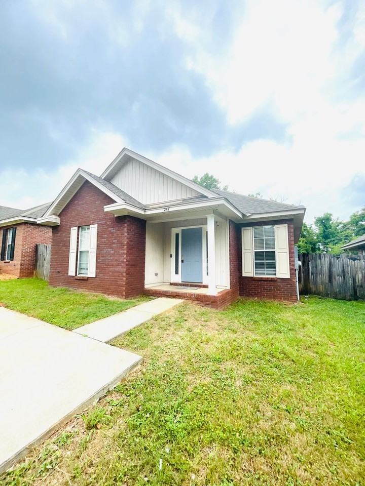 267 Thornfield Dr - Photo 3 of 12