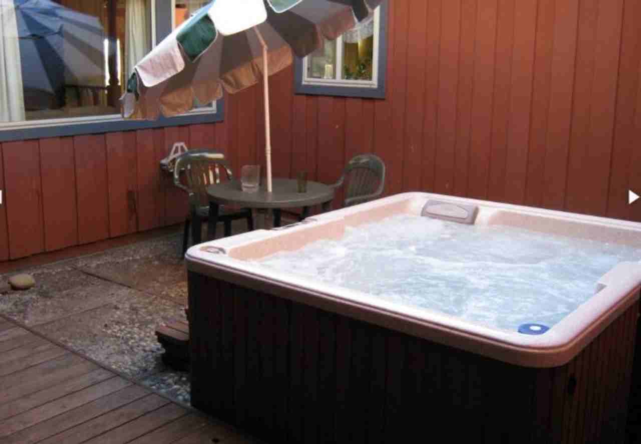 479 Capri Dr - Photo 2 of 18