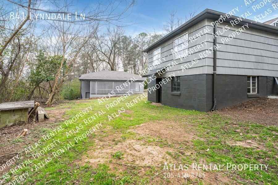 841 Lynndale Ln - Photo 2 of 14
